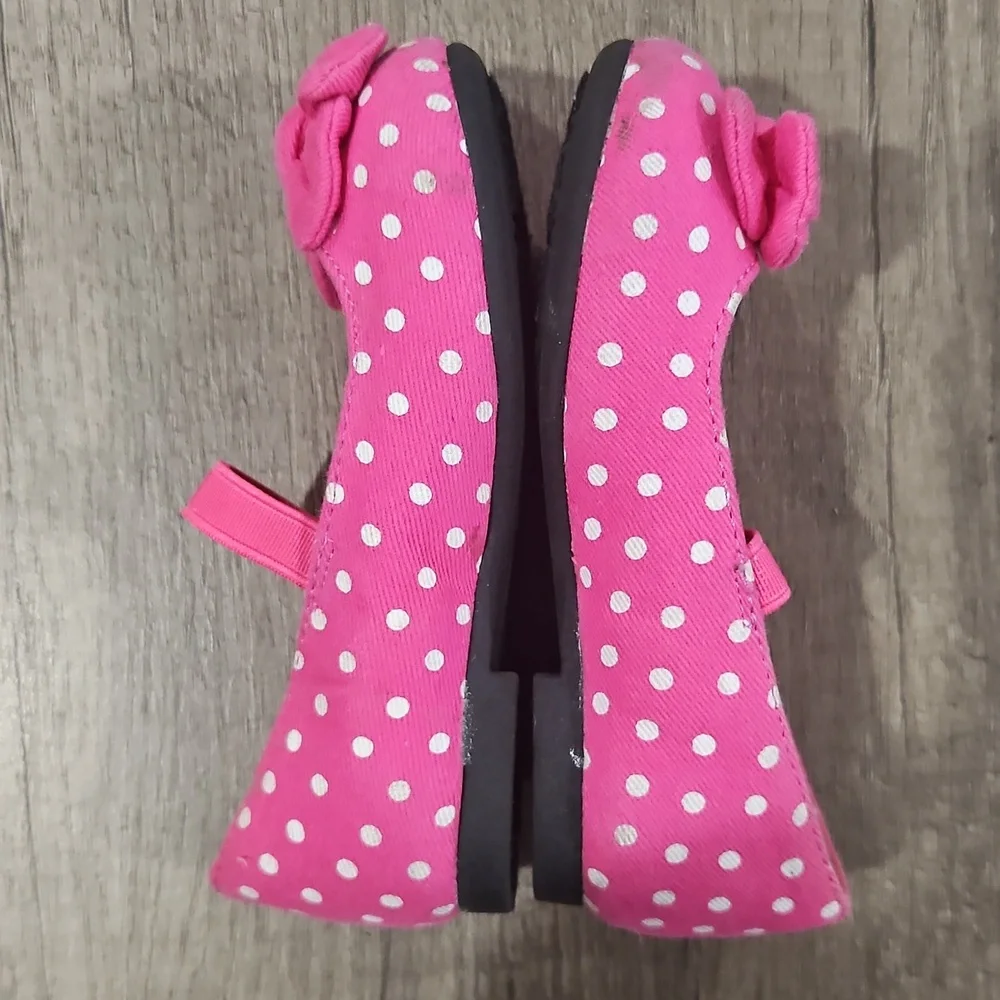 Place Pink Polka Dot Kids Shoes with Bow size 5